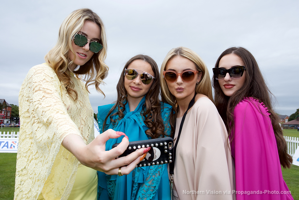 LIVERPOOL, ENGLAND - Friday, June 16, 2017: Models take a selfie during Day Two of the Liverpool Hope University International Tennis Tournament 2017 at the Liverpool Cricket Club. (Pic by David Rawcliffe/Propaganda)